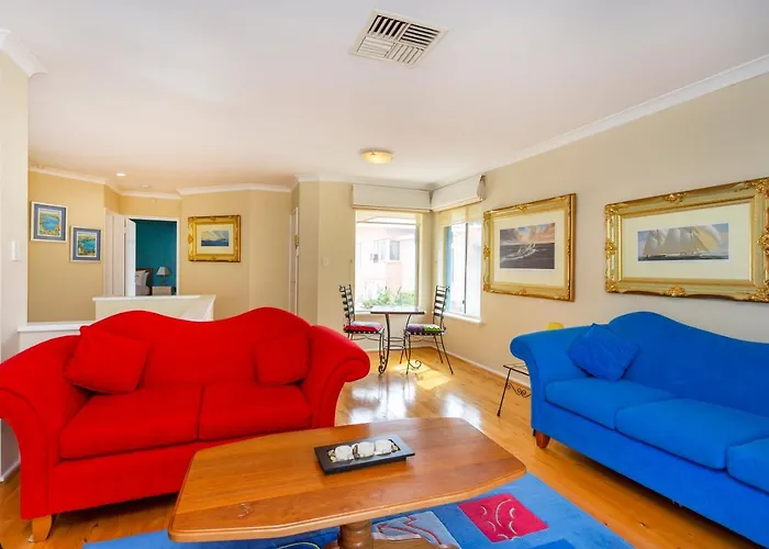 Scarborough Seaview Loft - Executive Escapes